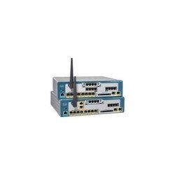 Cisco Unified Communications 500 Series for Small Business - VoIP gateway - 0 / 1 - 16 users - EN, F... Router Image