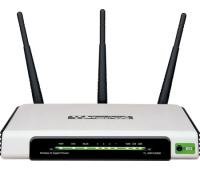 TP-Link TL-WR1043ND Router Image